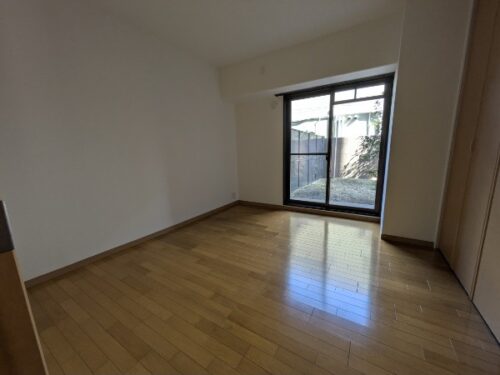 洋室6.5帖(寝室)